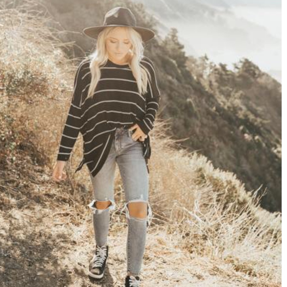 Carly Jean Los Angeles Sophie Skinny Jeans